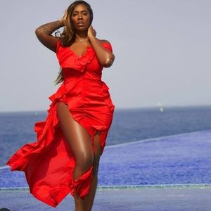 PrettyLittleThing NWT Ruffle Detail Maxi Dress